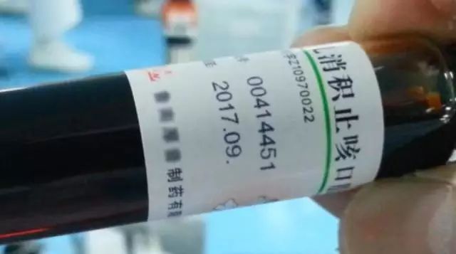 E125貼標噴碼應用:即噴即貼 解決方案