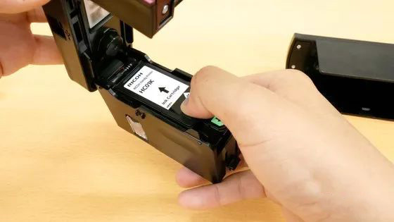 全球最小巧手持式噴碼機(jī)，RICOH開箱